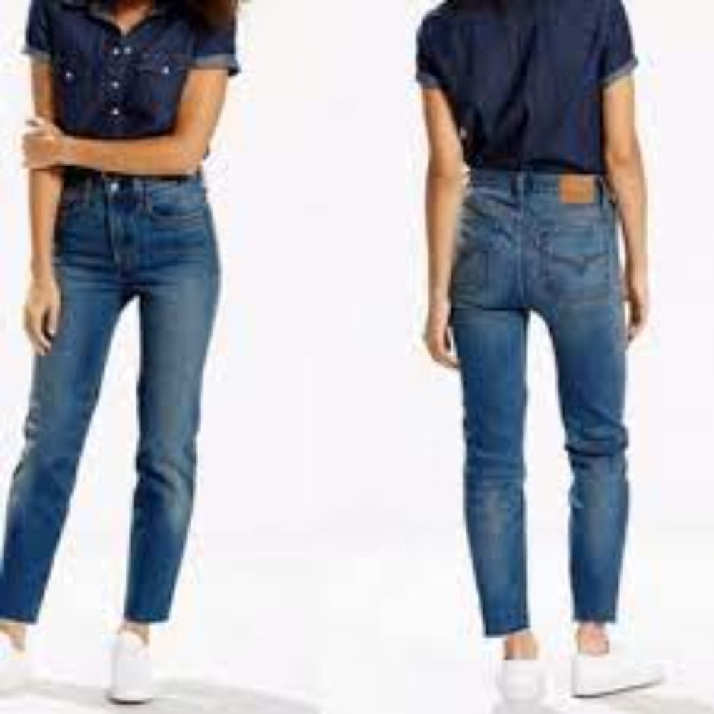 Levi's WHITE OAK CONE DENIM HIGH RISE BUTTON FLY FRAYED CROPPED JEANS - 24